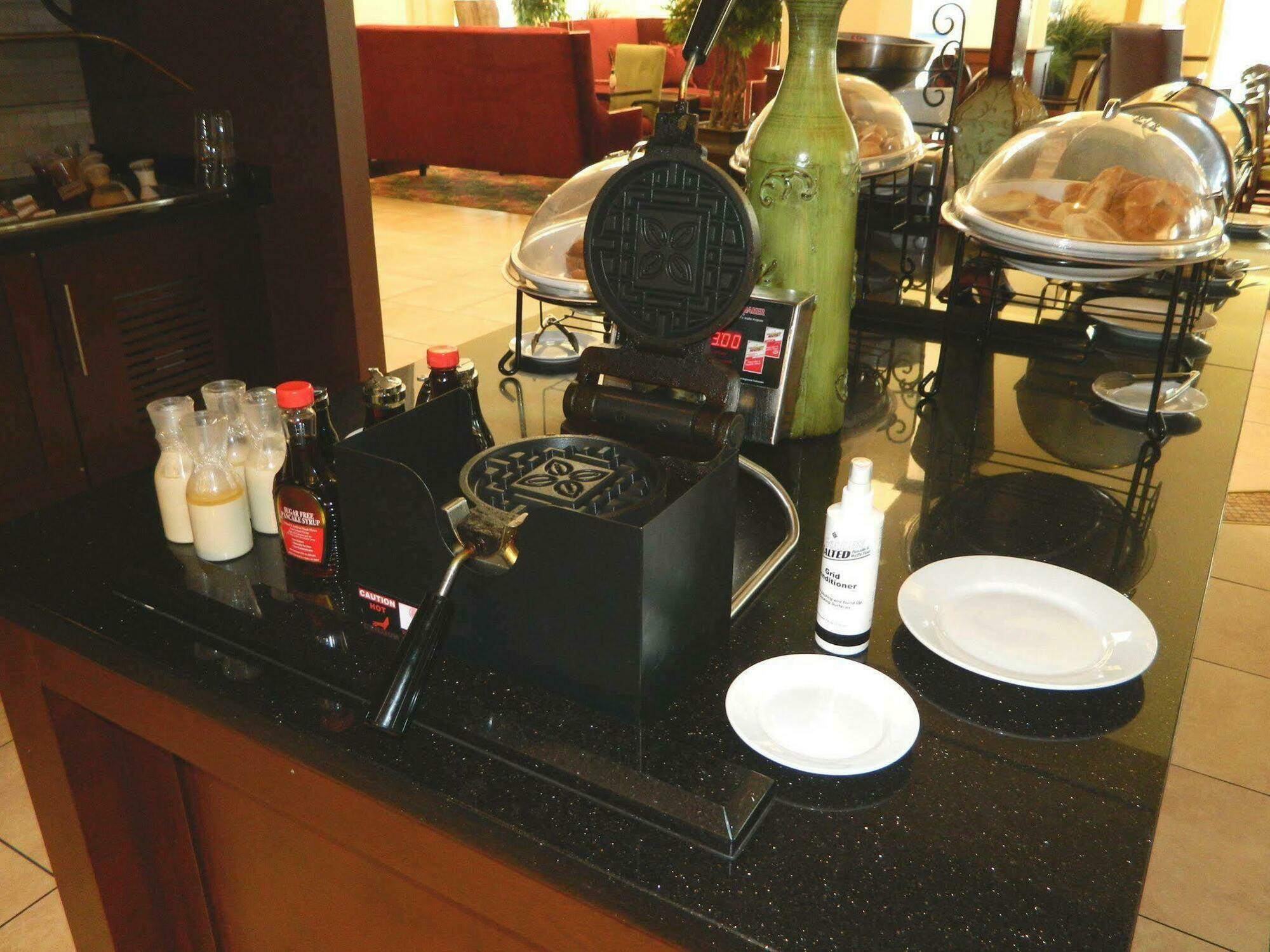 Hilton Garden Inn Odessa Esterno foto